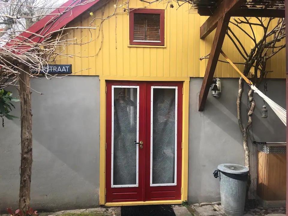 Апартаменти Tiny House For 2 With Private Garden Утрехт Екстер'єр фото